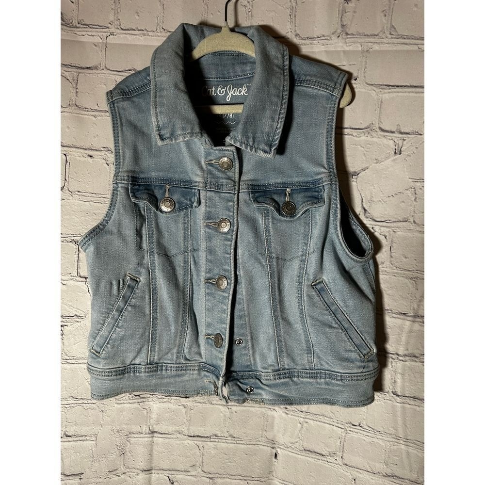 Cat & Jack Kids Light Wash Denim Vest Size M 7/8 Blue Jean Vest Distressed Hem